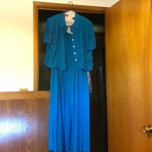 Karin Stevens dress
